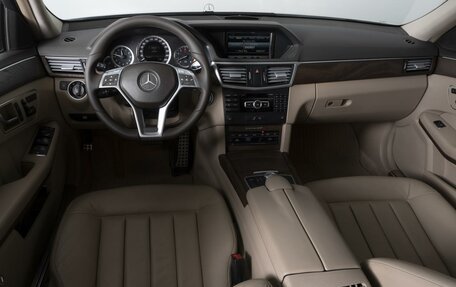 Mercedes-Benz E-Класс, 2012 год, 1 880 000 рублей, 9 фотография