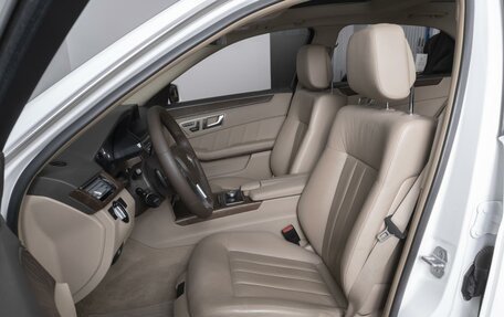 Mercedes-Benz E-Класс, 2012 год, 1 880 000 рублей, 13 фотография