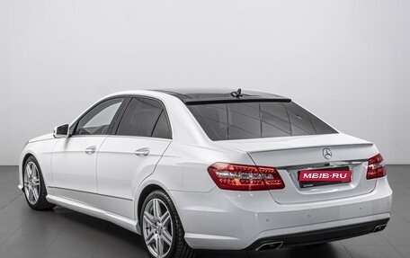 Mercedes-Benz E-Класс, 2012 год, 1 880 000 рублей, 2 фотография