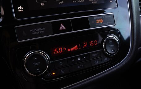 Mitsubishi Outlander III рестайлинг 3, 2019 год, 2 150 000 рублей, 15 фотография