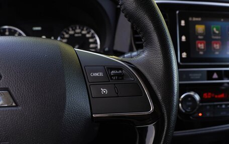 Mitsubishi Outlander III рестайлинг 3, 2019 год, 2 150 000 рублей, 18 фотография