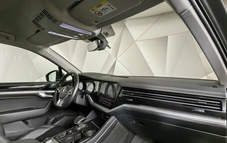 Volkswagen Touareg III, 2020 год, 4 850 000 рублей, 10 фотография