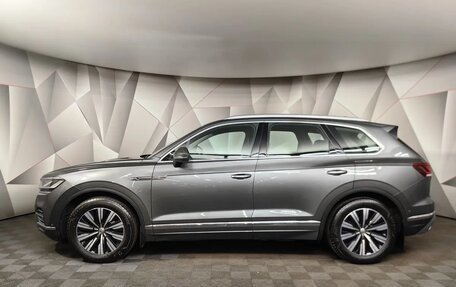 Volkswagen Touareg III, 2020 год, 4 850 000 рублей, 5 фотография