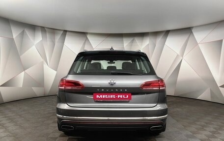 Volkswagen Touareg III, 2020 год, 4 850 000 рублей, 8 фотография