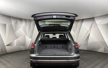 Volkswagen Touareg III, 2020 год, 4 850 000 рублей, 19 фотография
