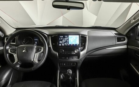 Mitsubishi Pajero Sport III рестайлинг, 2021 год, 2 595 000 рублей, 12 фотография