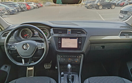 Volkswagen Tiguan II, 2019 год, 2 500 000 рублей, 18 фотография