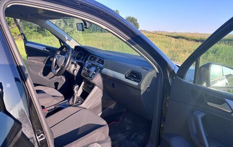 Volkswagen Tiguan II, 2021 год, 2 299 999 рублей, 4 фотография