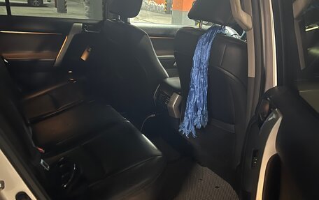 Toyota Land Cruiser Prado 150 рестайлинг 2, 2010 год, 3 050 000 рублей, 9 фотография