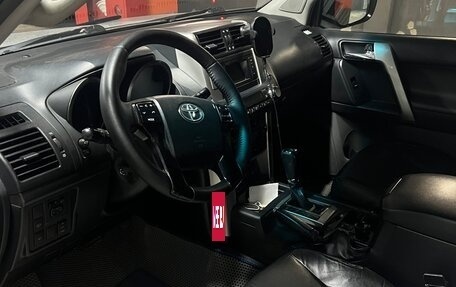 Toyota Land Cruiser Prado 150 рестайлинг 2, 2010 год, 3 050 000 рублей, 5 фотография