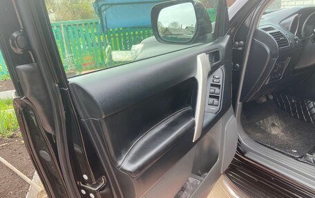 Toyota Land Cruiser Prado 150 рестайлинг 2, 2013 год, 3 650 000 рублей, 6 фотография