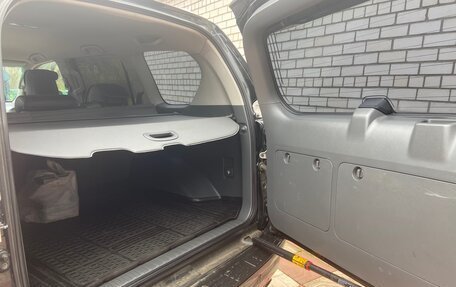 Toyota Land Cruiser Prado 150 рестайлинг 2, 2013 год, 3 650 000 рублей, 9 фотография