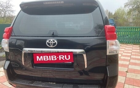 Toyota Land Cruiser Prado 150 рестайлинг 2, 2013 год, 3 650 000 рублей, 2 фотография