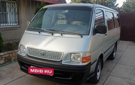 Toyota HiAce H100, 2002 год, 1 100 000 рублей, 4 фотография