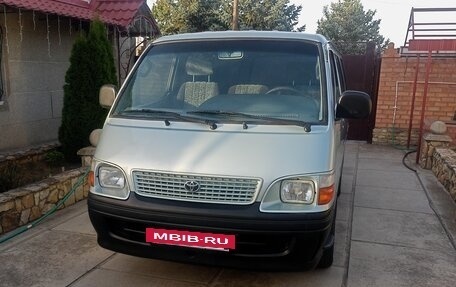 Toyota HiAce H100, 2002 год, 1 100 000 рублей, 5 фотография