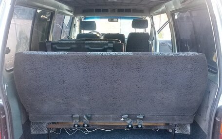 Toyota HiAce H100, 2002 год, 1 100 000 рублей, 11 фотография
