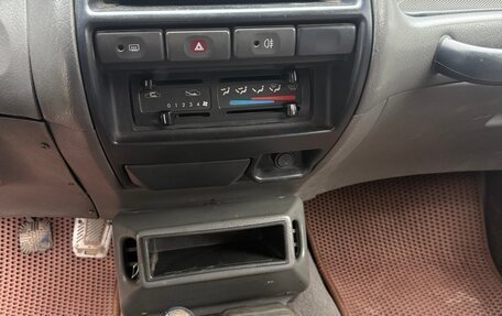 Nissan Terrano II рестайлинг, 1996 год, 430 000 рублей, 26 фотография