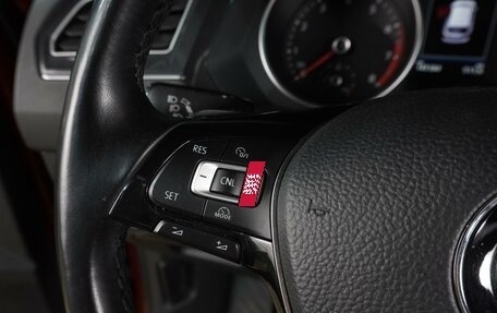 Volkswagen Tiguan II, 2018 год, 2 399 000 рублей, 19 фотография