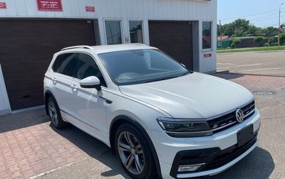 Volkswagen Tiguan II, 2018 год, 1 800 000 рублей, 1 фотография