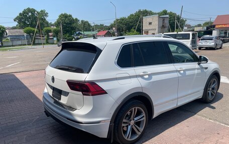 Volkswagen Tiguan II, 2018 год, 1 800 000 рублей, 3 фотография