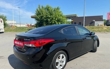 Hyundai Elantra V, 2011 год, 930 000 рублей, 2 фотография