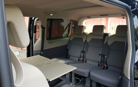 Volkswagen Multivan, 2022 год, 4 550 000 рублей, 10 фотография