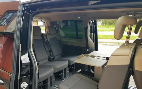 Volkswagen Multivan, 2022 год, 4 550 000 рублей, 16 фотография