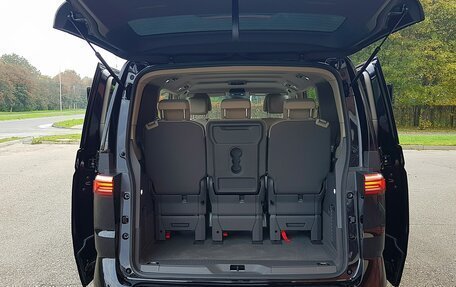 Volkswagen Multivan, 2022 год, 4 550 000 рублей, 14 фотография