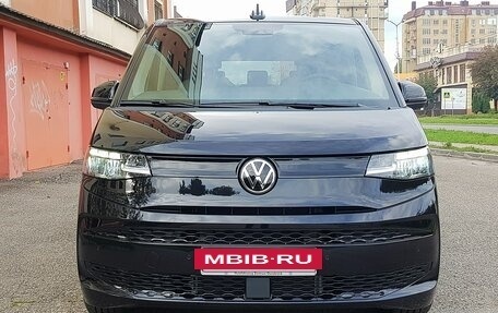 Volkswagen Multivan, 2022 год, 4 550 000 рублей, 3 фотография