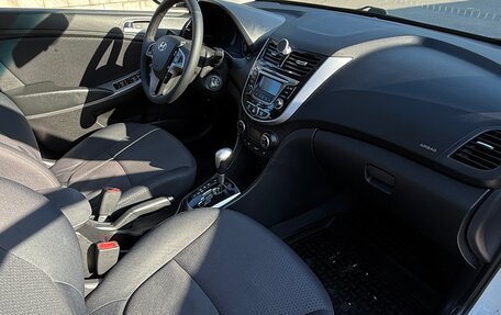 Hyundai Solaris II рестайлинг, 2015 год, 1 000 030 рублей, 15 фотография