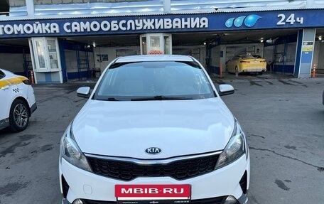KIA Rio IV, 2021 год, 1 350 000 рублей, 2 фотография