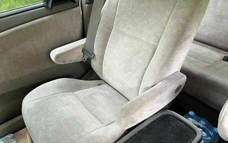 Toyota Estima III рестайлинг -2, 2002 год, 900 000 рублей, 8 фотография