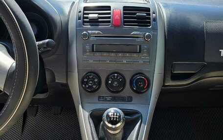 Toyota Auris II, 2009 год, 750 000 рублей, 3 фотография