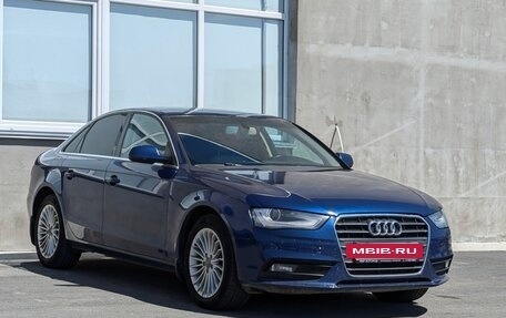 Audi A4, 2013 год, 999 000 рублей, 3 фотография