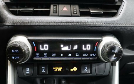 Toyota RAV4, 2020 год, 4 049 000 рублей, 19 фотография