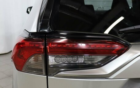 Toyota RAV4, 2020 год, 4 049 000 рублей, 24 фотография
