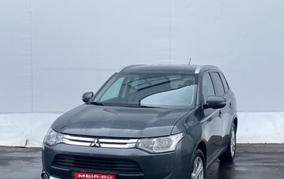 Mitsubishi Outlander III рестайлинг 3, 2014 год, 1 330 000 рублей, 1 фотография