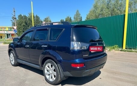 Mitsubishi Outlander III рестайлинг 3, 2011 год, 1 100 000 рублей, 6 фотография