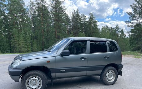 Chevrolet Niva I рестайлинг, 2008 год, 545 000 рублей, 3 фотография