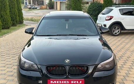BMW 5 серия, 2004 год, 1 250 000 рублей, 3 фотография