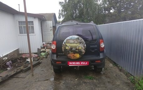 Chevrolet Niva I рестайлинг, 2015 год, 560 000 рублей, 2 фотография