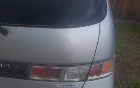 Toyota Gaia, 2000 год, 560 000 рублей, 2 фотография