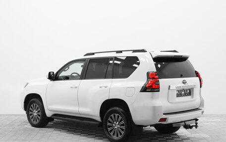 Toyota Land Cruiser Prado 150 рестайлинг 2, 2020 год, 5 999 000 рублей, 5 фотография