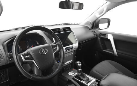 Toyota Land Cruiser Prado 150 рестайлинг 2, 2020 год, 5 999 000 рублей, 9 фотография