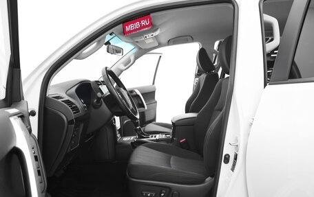 Toyota Land Cruiser Prado 150 рестайлинг 2, 2020 год, 5 999 000 рублей, 17 фотография