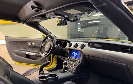 Ford Mustang VI рестайлинг, 2017 год, 3 699 000 рублей, 12 фотография