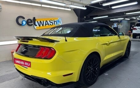 Ford Mustang VI рестайлинг, 2017 год, 3 699 000 рублей, 3 фотография