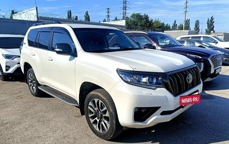 Toyota Land Cruiser Prado 150 рестайлинг 2, 2022 год, 6 256 000 рублей, 2 фотография