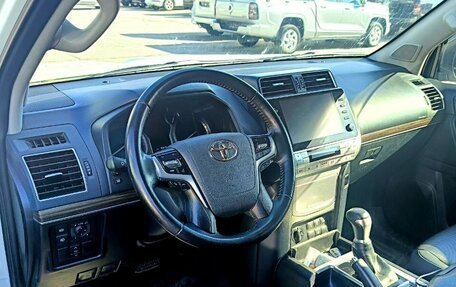 Toyota Land Cruiser Prado 150 рестайлинг 2, 2022 год, 6 256 000 рублей, 6 фотография