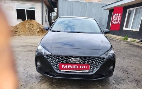 Hyundai Solaris II рестайлинг, 2021 год, 1 560 000 рублей, 4 фотография